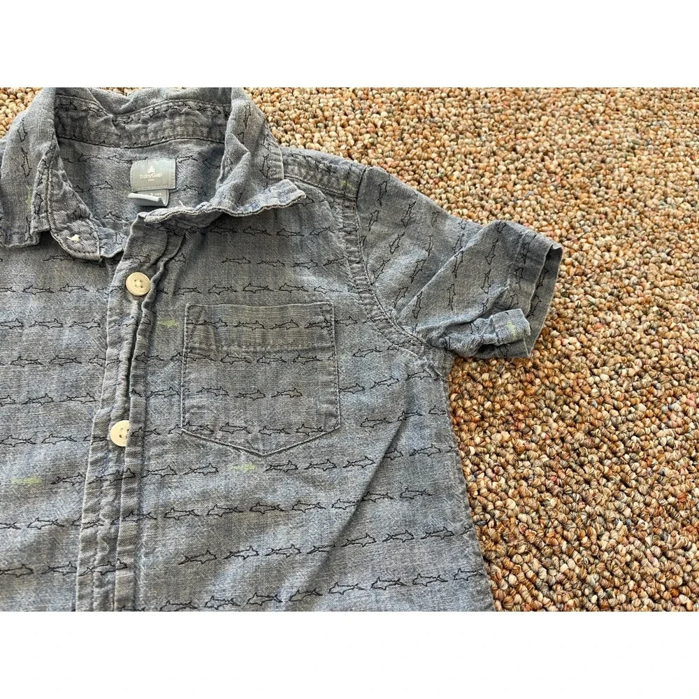 Baby Gap Boys‎ Shark Patterned Button Up Shirt 3Y
